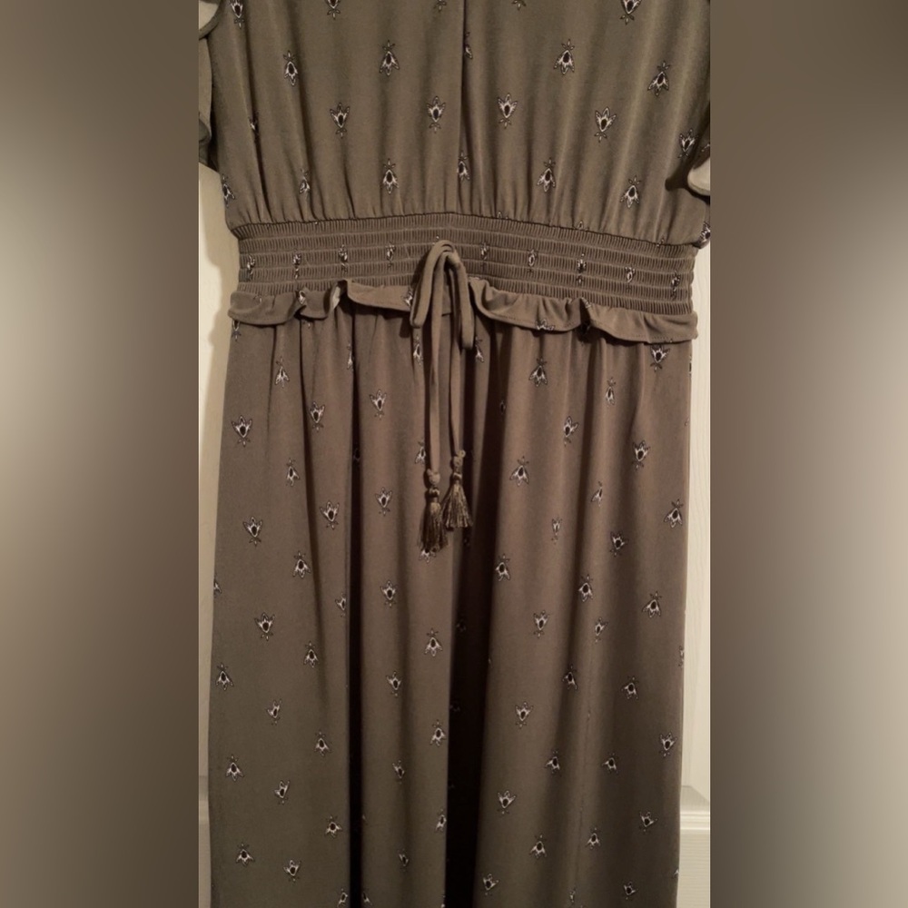 NWT Liz Claiborne green flowy sleeve dress size small